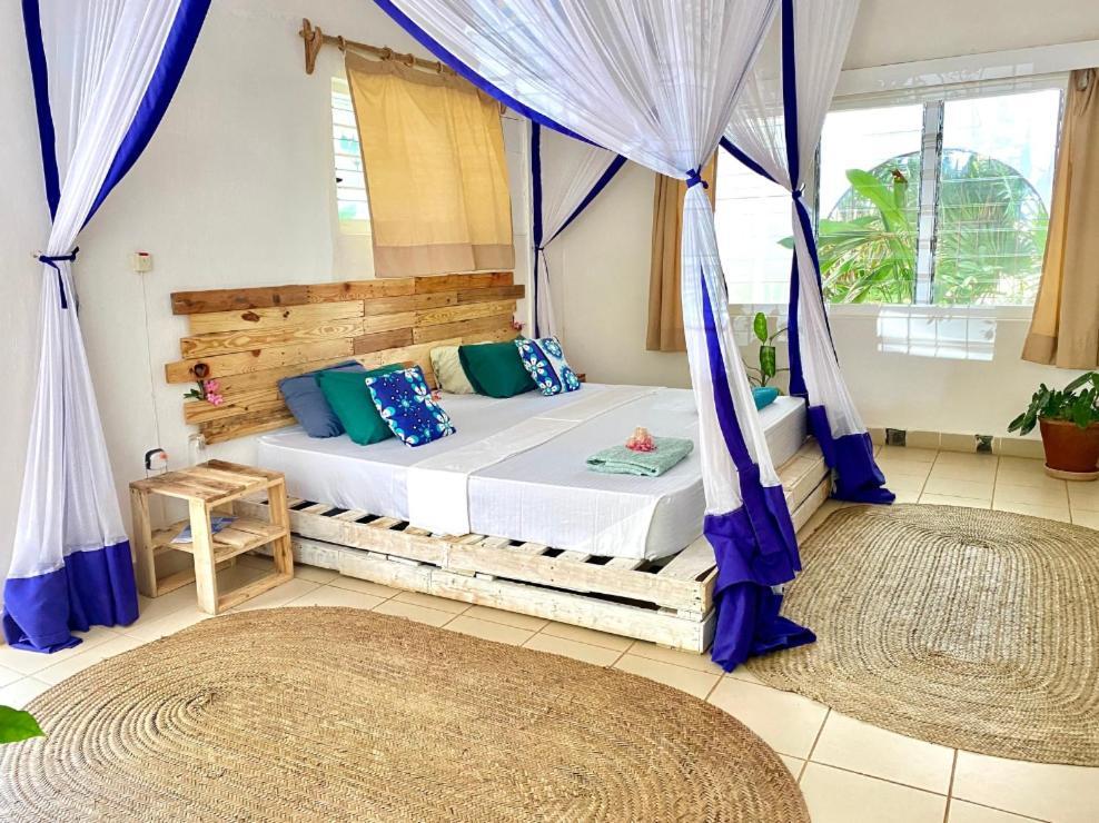 Salty'S Kitesurf Village Kilifi Bagian luar foto