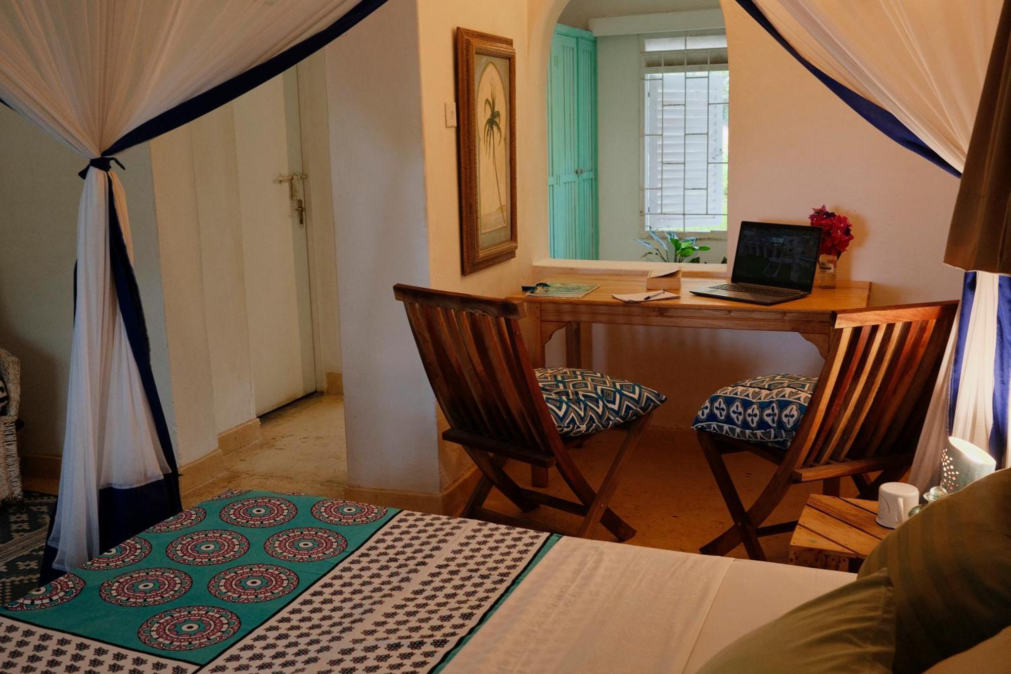 Salty'S Kitesurf Village Kilifi Bagian luar foto