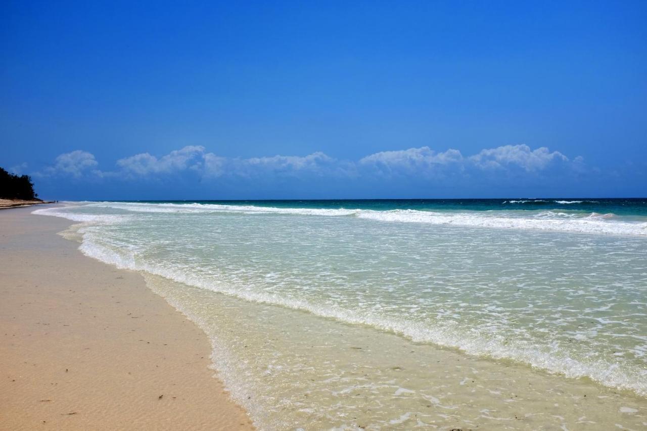 Salty'S Kitesurf Village Kilifi Bagian luar foto